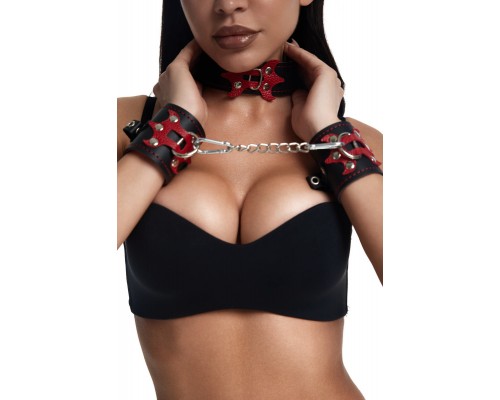 Наручники с красной строчкой