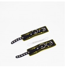 Наручники с жёлтой строчкой