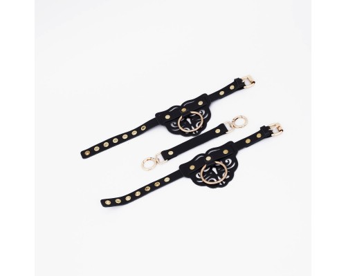 Оковы с золотистой фурнитурой