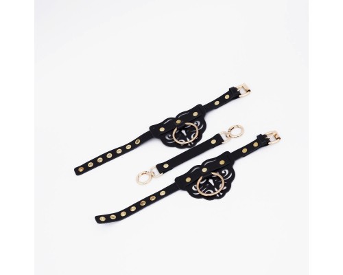 Оковы с золотистой фурнитурой