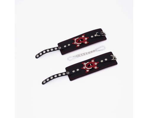 Наручники с красной строчкой