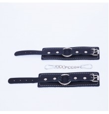 Наручники с красной строчкой