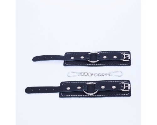 Наручники с красной строчкой