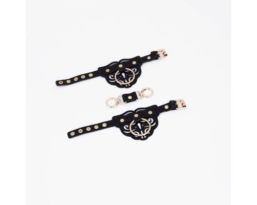 Наручники с золотистой фурнитурой