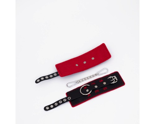 Наручники с красной строчкой SEX