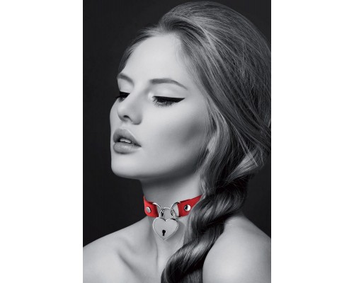 Элегантный чокер COLLIER PENDENTIF COEUR ROUGE - идеальный аксессуар для страстных вечеров
