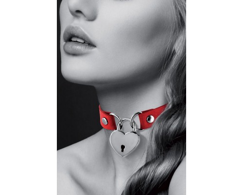 Элегантный чокер COLLIER PENDENTIF COEUR ROUGE - идеальный аксессуар для страстных вечеров