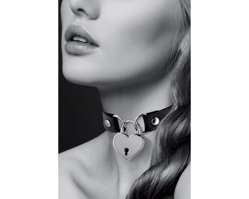 Чокер с замком сердце COLLIER PENDENTIF COEUR NOIR - стильный аксессуар для эротических игр