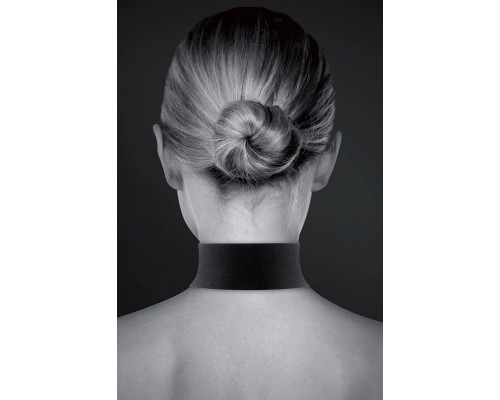 Эротический чокер с шнуровкой Noir - стильное дополнение для вас!